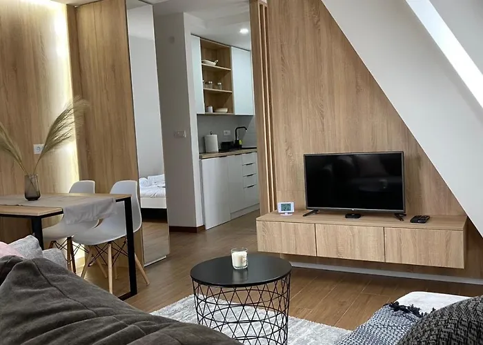 Borovi 15 * Divčibare